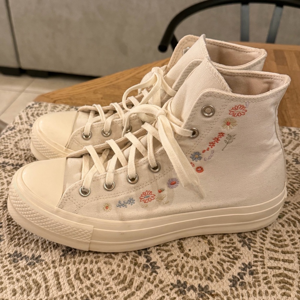 Chuck Taylor All Star Platform Floral Embroidered “Things that Grow” Sneakers